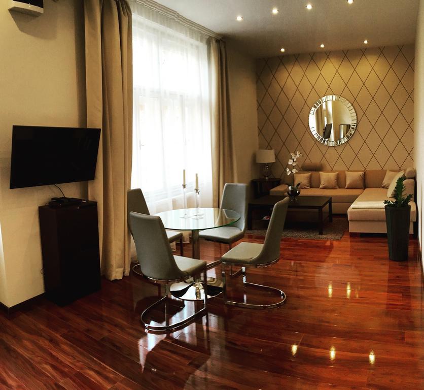 Executive Apartment Будапеща Екстериор снимка